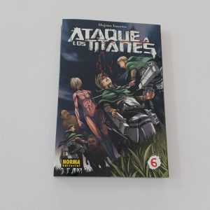 Ataque a los Titanes 6